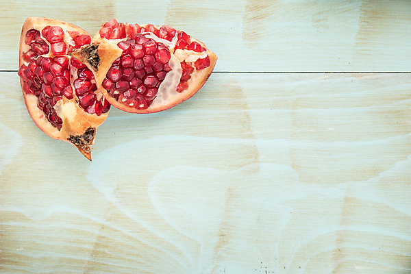 포토 JPG 해외이미지 접시 음식 조각 백그라운드 농업 다이어트 과일 부분 자연 탁자 디저트 건강 씨앗 사람없음 목재 빨간색 초록색 식사 주스 흰색 신선 오픈 그룹 닫기 달콤 맛 자르기 먹기 가득함 유기농 날것 석류 내추럴 숙성 채식주의자 해외202004 해외포토 나무 식물 식기 웰빙 산업 음료 컬러 가구 컨셉 재료 모션 생태계 채식 파일형식 이미지허브