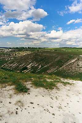 포토 JPG 해외이미지 나무 구름 계절 유럽 모래 여행 백그라운드 밭 자연 하늘 산 파노라마 풍경 경사 사람없음 야외 세로 초록색 파란색 골짜기 계곡 흙 봄 시골 사찰 오픈 동굴 보호 숲 언덕 부식 암초 목각 내추럴 생태학 수평선 해외202004 해외포토 자연요소 식물 교육 나라 컬러 컨셉 농업 종교건축 촬영기법 생태계 파일형식 이미지허브