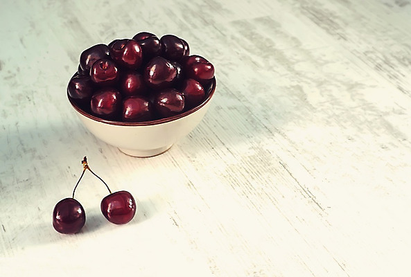 포토 JPG 해외이미지 접시 열매 음식 줄기 백그라운드 농업 과일 재료 자연 탁자 유리병 건강 씨앗 사람없음 목재 가로 빨간색 물 여름 빛 바구니 중국 젖음 흰색 신선 체리 그룹 사발 달콤 맛 떨어짐 널 정상 유기농 날것 과육 백자 숙성 채식주의자 카피스페이스 비건 해외202004 해외포토 자연요소 나무 식물 식기 웰빙 계절 산업 아시아 컬러 가구 컨셉 병_용기 공백 도자기 사기그릇 생태계 채식 파일형식 이미지허브