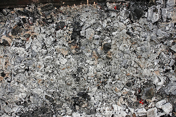 포토 JPG 해외이미지 전통 백그라운드 유적 추상 따뜻함 요리 사람없음 야외 목재 빨간색 빛 검은색 어둠 회색 뜨거움 입자 그릴 위험 장작 모닥불 바비큐 묘사 벽난로 질감 부드러움 연료 재떨이 숯 거름 연소 석탄 여신 재 혼란 화상 해외202004 해외포토 나무 음식 컬러 컨셉 무늬 재료 주방용품 불 감각 상처 파일형식 이미지허브