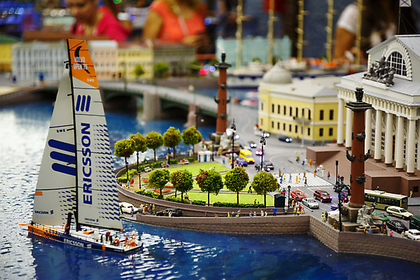 포토 JPG 해외이미지 요트 사람없음 강 장난감 미니어처 도시 오브젝트 해외202004 해외포토 배_교통 모형 파일형식 이미지허브