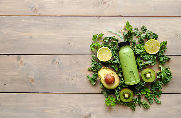 포토 JPG 해외이미지 음료 음식 백그라운드 다이어트 채소 과일 건강 키위 사람없음 목재 초록색 우주 주스 혼합 라임 레시피 성분 밀짚 스무디 카피스페이스 디톡스 해외202004 해외포토 나무 컬러 재료 공백 짚 파일형식 이미지허브