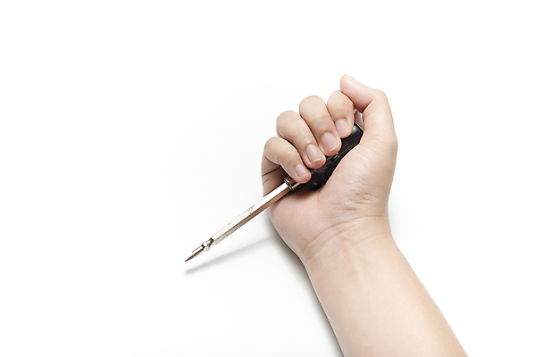 포토 JPG 해외이미지 손 실내 들기 신체부위 공구 드라이버 해외202004 해외포토 모션 사람 내부 도구 파일형식 이미지허브