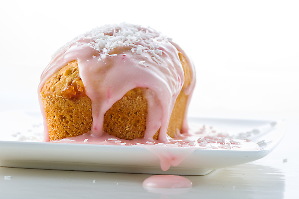 포토 JPG 해외이미지 접시 음식 분홍색 조각 딸기 엄마 디저트 주택 발렌타인데이 사랑 사람없음 빛 노란색 케이크 얼음 흰색 생일 달콤 설탕 정사각형 슛 코코넛 직사각형 핸드메이드 프로스팅 해외202004 해외포토 자연요소 도형 식기 기념일 감정 컬러 과일 가족 데이이벤트 건물 맛 제빵 파일형식 이미지허브