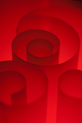 포토 JPG 해외이미지 템플릿 디자인 종이 백그라운드 컨셉 추상 나선형 사람없음 빨간색 사무실 쪽지 공백 회오리 뜨거움 두루마리 자르기 편지 페이지 시트 카피스페이스 해외202004 해외포토 컬러 무늬 비즈니스 모션 파일형식 이미지허브