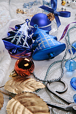 포토 JPG 해외이미지 나무 전통 계절 백그라운드 크리스마스 겨울 오렌지 공 유리 휴가 새로움 새해 기념 사람없음 장식 파란색 축제 흰색 축하 은색 12월 자르기 수집 연도 구슬 심볼 오브젝트 활 전나무 고립 노엘 해외202004 해외포토 식물 기념일 컬러 컨셉 과일 모션 재질 날짜 파일형식 이미지허브