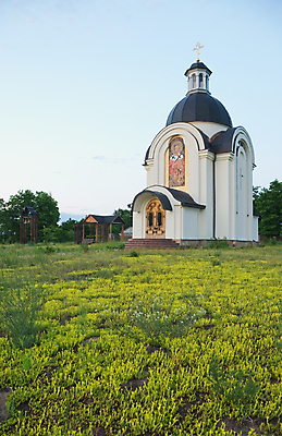 포토 JPG 해외이미지 나무 아이콘 전통 꽃 기독교 종교 십자가 자연 지붕 풍경 사람없음 건물 목재 빨간색 교회 믿음 탑 흰색 시골 그리기 작음 심플 신성 멀리 고립 우크라이나 해외202004 해외포토 식물 건축물 감정 유럽 컬러 재료 종교건축 모션 크기 생태계 파일형식 이미지허브