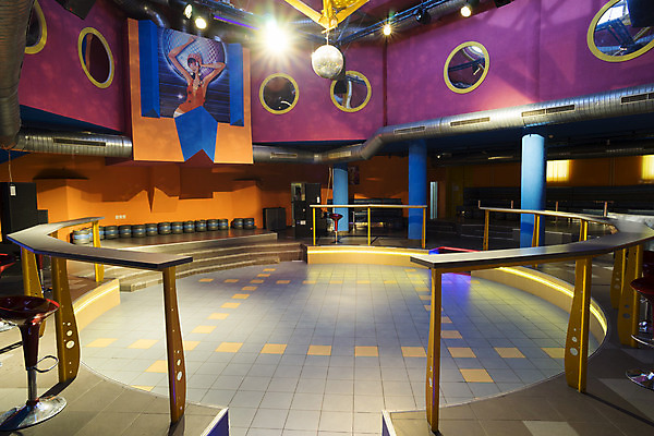 포토 JPG 해외이미지 별 문화 음악 공 전등 조명 실내 이벤트 사람없음 장식 파티 힘 소리 거울 축하 춤 클럽 디스코 오디오 빛망울 테크노 유흥 해외202004 해외포토 자연요소 컨셉 문화예술 내부 전자제품 빛 파일형식 이미지허브