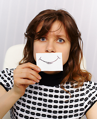 포토 JPG 해외이미지 백인 1 응시 옷 여자 행복 종이 얼굴 잎 비즈니스 갈색머리 피곤 한명 미소 사람 성인 청춘 사무실 검은색 흰색 닫기 그림 거짓 해외202004 해외포토 서양인 식물 헤어스타일 시선 감정 컬러 컨셉 모션 표정 신체부위 파일형식 이미지허브