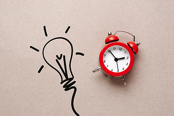 포토 JPG 해외이미지 시계 컨셉 전구 새로움 아이디어 창조 사람없음 빨간색 시간 공포 혁명 마감 오리지널 카운트다운 프로젝트 한계 해외202004 해외포토 컬러 파일형식 이미지허브