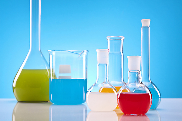 포토 JPG 해외이미지 과학 유리 실험 사람없음 빨간색 파란색 컬러풀 약 노란색 장비 기구 투명 액체 실험실 플라스크 시험관 유리그릇 튜브 발견 화학물질 해외202004 해외포토 그릇 컬러 의학 재질 실험기구 화학 파일형식 이미지허브