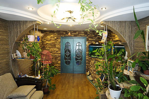 포토 JPG 해외이미지 식물 디자인 꽃 벽 건축양식 벽지 휴가 조명 선반 바닥 아파트 실내 앉기 사람없음 내부 빛 소파 폭포 방 도시 장면 부드러움 지역 애국심 생존 스타일 파케트 해외202004 해외포토 건축 가구 의자 모션 자연 주택 감각 파일형식 이미지허브