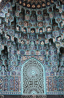 포토 JPG 해외이미지 외관 아시아 종교 벽 패턴 건축양식 사람없음 장식 파란색 화려 영혼 우아함 이슬람교 타일 모스크 모자이크 동쪽 아랍어 옛날 해외202004 해외포토 건축 나라 컬러 컨셉 무늬 방향 파일형식 이미지허브