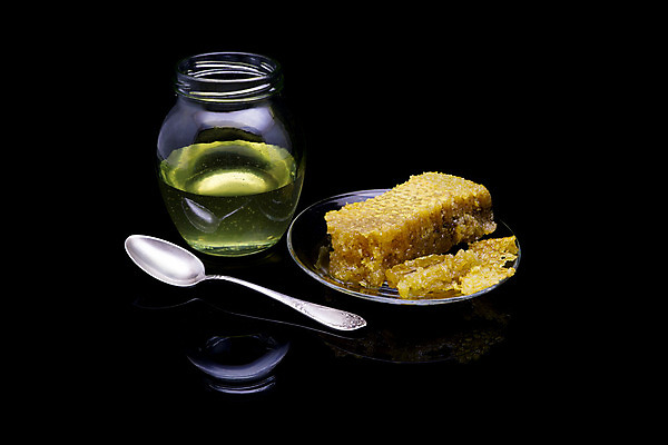 포토 JPG 해외이미지 꽃 음식 백그라운드 재료 자연 유리 디저트 건강 사람없음 목재 약 노란색 주방 숟가락 흐름 흰색 신선 항아리 투명 액체 막대기 사발 황금 붓기 달콤 맛 떨어짐 아침식사 냄비 상품 설탕 먹기 오브젝트 국자 유기농 시럽 꿀 벌집 내추럴 고립 밀랍 어려움 해외202004 해외포토 나무 식물 웰빙 컬러 컨셉 의학 모션 재질 주방용품 수저 식사 도자기 사기그릇 솥 생태계 파일형식 이미지허브