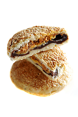 포토 JPG 해외이미지 아시아 음식 빵 백그라운드 디저트 동양인 사람없음 중국 흰색 깨 고립 피타 해외202004 해외포토 나라 컬러 식재료 인종 조미료 파일형식 이미지허브