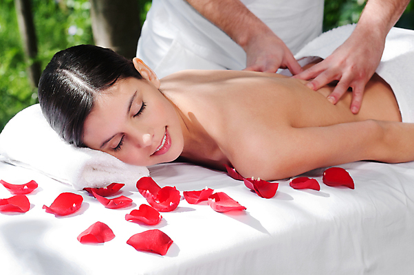 포토 JPG 해외이미지 백인 라이프스타일 손 웰빙 여자 남자 꽃잎 스포츠 2 신체 휴식 건강 미소 사람 성인 야외 두명 치료 가로 수건 장미 평화 스파 신선 마사지 소중 피부 아로마 테라피 내추럴 거짓말 돌봄 위생관리 치료사 해외202004 해외포토 서양인 직업 꽃 컨셉 의학 모션 표정 관리 생활 신체부위 위생용품 뷰티 파일형식 이미지허브