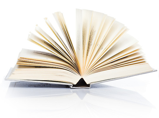 포토 JPG 해외이미지 교육 종이 과학 백그라운드 텍스트 학교 탁자 사람없음 목재 책 파란색 스터디 독서 성경 자료 정보 수확 덮개 흰색 오픈 역사 클래식 도서관 편지 수집 읽기 오브젝트 교과서 대학교 문서 문학 페이지 양장본 시트 고립 보관소 옛날 출판 해외202004 해외포토 나무 컬러 가구 컨셉 농업 재료 종교용품 모션 교재 학습 뚜껑 저장 파일형식 이미지허브