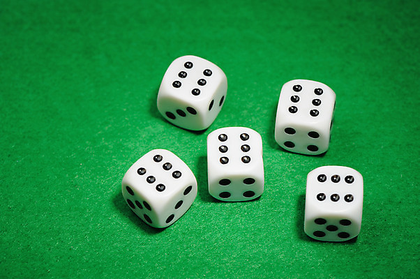 포토 JPG 해외이미지 백그라운드 놀이 성공 사람없음 초록색 빛 세트 숫자 사각형 게임 흰색 죽음 직물 우승 쌍 행운 그룹 재산 도박 위험 플라스틱 6 큐브 오브젝트 카지노 주사위 기회 정사각형 포커 라스베가스 잭팟 해외202004 해외포토 도형 문자 컬러 컨셉 재질 금융 최고 트럼프 파일형식 이미지허브