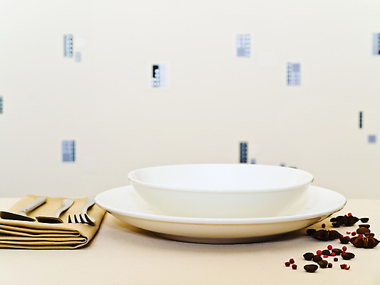 포토 JPG 해외이미지 식기 접시 포크 탁자 주방용품 서브 사람없음 식탁보 기구 서빙 백자 해외202004 해외포토 가구 생활용품 도자기 파일형식 이미지허브