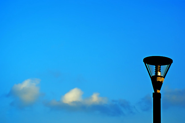 포토 JPG 해외이미지 도로 백그라운드 하늘 거리 풍경 사람없음 도시 해외202004 해외포토 길 교통시설 파일형식 이미지허브