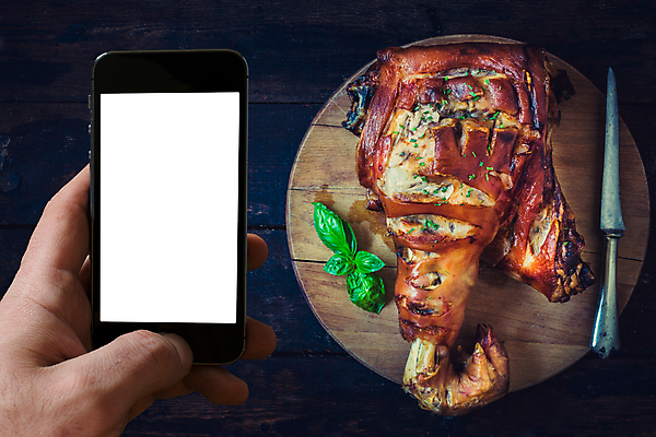 포토 JPG 해외이미지 접시 음식 백그라운드 채소 뼈 감자 육류 돼지고기 요리 사람없음 목재 스마트폰 우주 스크린 식당 식사 공백 거품 머그컵 그릴 상추 굽기 사진사 메뉴 준비 양배추 서빙 질서 옥토버페스트 해외202004 해외포토 나무 식기 식재료 재료 주방용품 컵 핸드폰 스마트기기 상점 예절 구이 작가 파일형식 이미지허브