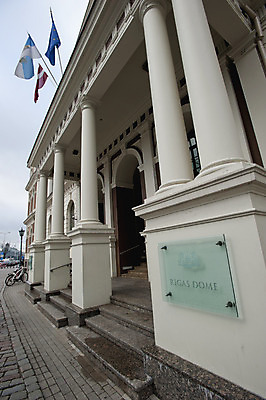 포토 JPG 해외이미지 전통 외관 여행 건축양식 사람없음 건물 사무실 도시 역사 도심 타운 시청 국회 라트비아 리가 전국 해외202004 해외포토 건축물 건축 비즈니스 북유럽 관공서 파일형식 이미지허브