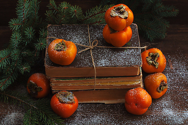 포토 JPG 해외이미지 검은배경 실내 감 사람없음 해외202004 해외포토 백그라운드 과일 내부 검은색 파일형식 이미지허브