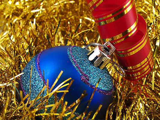 포토 JPG 해외이미지 디자인 백그라운드 크리스마스장식 크리스마스 장신구 휴가 선물 사람없음 장식 빨간색 파란색 컬러풀 반사 활발 흰색 그룹 황금 오브젝트 고립 노엘 여의주 해외202004 해외포토 기념일 컬러 컨셉 파일형식 이미지허브