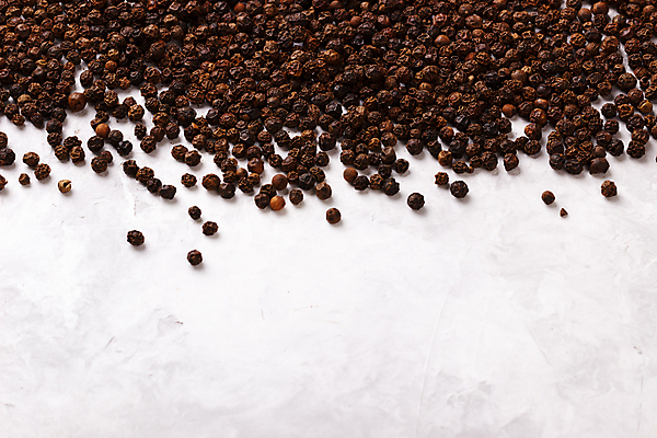 포토 JPG 해외이미지 음식 백그라운드 재료 프레임 건조 건강 옥수수 사람없음 주방 검은색 흰색 양념 조미료 사발 맛 폭발 가루 허브 향신료 국자 향기 아로마 향 후추 땅바닥 해외202004 해외포토 식물 컬러 컨셉 주방용품 곡류 바닥 사기그릇 냄새 향미료 파일형식 이미지허브