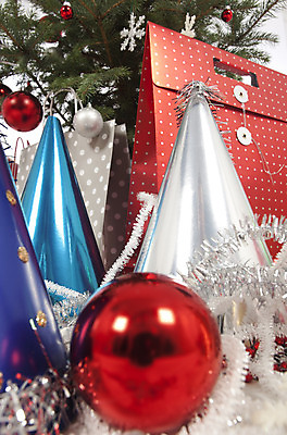 포토 JPG 해외이미지 나무 전통 계절 별 리본 분홍색 백그라운드 크리스마스 겨울 휴가 전등 새로움 기념 선물 이벤트 사람없음 장식 초록색 상자 컬러풀 산타클로스 노란색 놀람 장식볼 흰색 축하 소나무 황금 12월 연도 아래 오브젝트 활 주기 고립 여의주 해외202004 해외포토 자연요소 식물 기념일 감정 컬러 컨셉 모션 조명 표정 날짜 방향 위치 파일형식 이미지허브