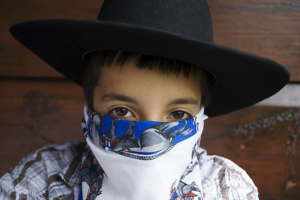 포토 JPG 해외이미지 어린이 회사 벽돌 한명 소년 머리 검은색 힘 카우보이 인도인 숨김 고체 서쪽 숨기 스파이 어려움 울퉁불퉁 해외202004 해외포토 외국인 1 남자 컬러 컨셉 비즈니스 모션 사람 동양인 신체부위 방향 파일형식 이미지허브