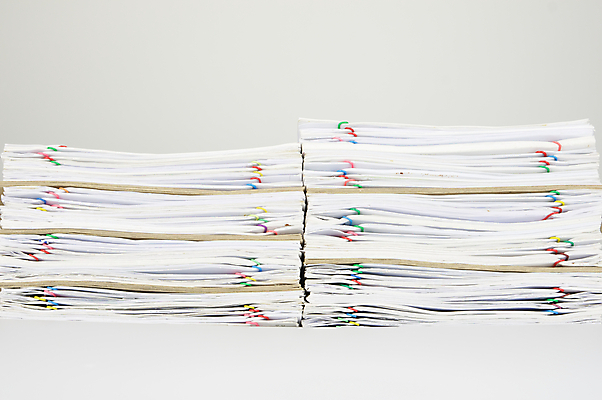 포토 JPG 해외이미지 종이 비즈니스 성공 설계 봉투 사람없음 쌓기 자료 흰색 업무 인쇄 보고서 문서 투자 영수증 시트 계좌 옛날 해외202004 해외포토 컬러 컨셉 모션 금융 작업 파일형식 이미지허브