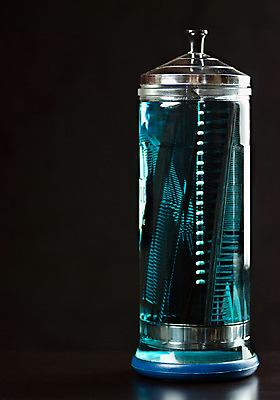 포토 JPG 해외이미지 유리 건강 사람없음 상점 스파 청결 도구 머리빗 액체 미용사 세제 해결 청소부 몸단장 소독 스타일리스트 위생관리 이발사 철강 화학물질 살균 스타일 해외202004 해외포토 직업 재질 관리 미용용품 화학 위생 파일형식 이미지허브