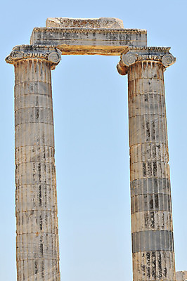 포토 JPG 해외이미지 종교 문화 여행 사람없음 바위 기둥 사찰 역사 로마 대리석 신화 기념물 칠면조 로마인 숭배 옛날 해외202004 튀르키예 해외포토 건축 아시아 재료 종교건축 조류 인종 이탈리아 돌_바위 파일형식 이미지허브