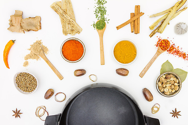 포토 JPG 해외이미지 백그라운드 잎 탁자 파프리카 요리 씨앗 사람없음 목재 장식 빨간색 컬러풀 노란색 숟가락 기구 신선 양념 조미료 사발 고수 가루 인도인 머스터드 허브 매움 아로마 소금 향 후추 카레 생강 마살라 사프란 세이지 시나몬 월계수 강황 많음 해외202004 해외포토 외국인 나무 식물 음식 컬러 가구 컨셉 채소 식재료 재료 수저 동양인 사기그릇 소스_음식 맛 향신료 향미료 파일형식 이미지허브