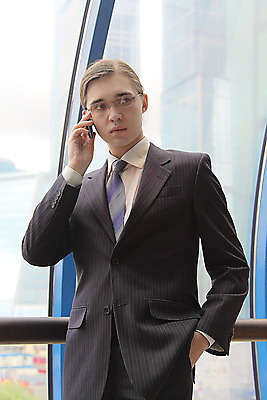 포토 JPG 해외이미지 백인 직업 1 응시 남자 행복 얼굴 백그라운드 비즈니스 성공 노동자 한명 미소 웃음 사람 정장 성인 금융 사무실 흰색 비즈니스맨 자신감 대표 동료 컨설턴트 경영자 경영 고립 유일 표현성 치프 해외202004 해외포토 서양인 시선 옷 감정 컬러 컨셉 관계 표정 신체부위 경제 직장인 전문직 상담 리더 파일형식 이미지허브