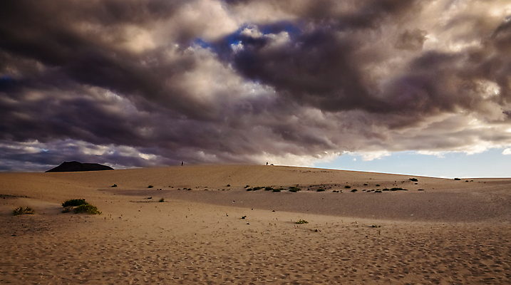 포토 JPG 해외이미지 공원 유럽 모래 바다 섬 여행 자연 하늘 휴가 산 풍경 사람없음 야외 여름 모래사장 태양 맑음 황혼 일몰 사막 뜨거움 스페인 떨어짐 저녁 모래언덕 휴양지 질감 화산 내추럴 전국 파라다이스 폭풍우 수평선 해외202004 해외포토 자연요소 계절 공공시설 나라 컨셉 날씨 노을 장소 비_날씨 야간 자연재해 언덕 생태계 파일형식 이미지허브