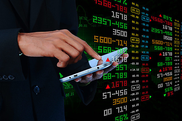 포토 JPG 해외이미지 직업 손 남자 백그라운드 컨셉 인터넷 비즈니스 통신 손가락 새로움 악수 직장 실내 사람 소년 성인 사람없음 금융 스마트폰 컴퓨터 사무실 알약 디지털 스크린 자료 터치 작업 비즈니스맨 시장 무선전화기 분석 와이파이 전자 터치스크린 해외202004 해외포토 어린이 회사 손짓 내부 신체부위 경제 전자제품 핸드폰 스마트기기 약 직장인 전화기 무선인터넷 파일형식 이미지허브