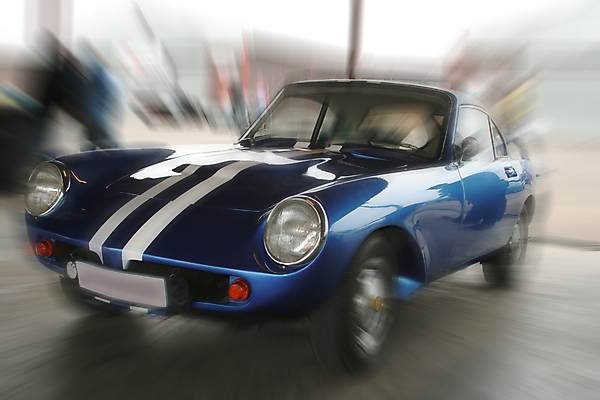 포토 JPG 해외이미지 모델 도로 스포츠 이동 모션 자동차 유리 모바일 전등 설명 사람없음 빛 반사 금속 힘 기계 거울 운전 바퀴 가장자리 휘발유 은색 시원함 주차 왼쪽 속도 복고 타이어 엔진 모터 범퍼 블러 자동 해외202004 해외포토 길 육상교통 컬러 컨셉 교통시설 재질 조명 둘레 석유 방향 파일형식 이미지허브