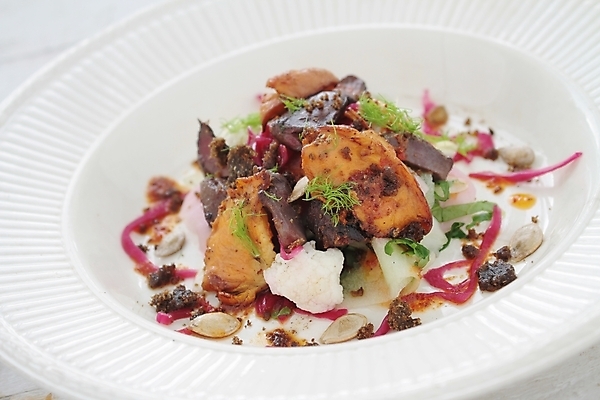 포토 JPG 해외이미지 그릇 오리 육류 요리 사람없음 식사 저녁식사 샐러드 먹기 건강식 점심식사 해외202004 해외포토 식기 음식 식재료 모션 조류 파일형식 이미지허브