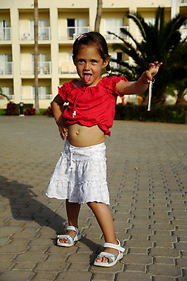 포토 JPG 해외이미지 손 응시 행복 얼굴 어린이 놀이 호텔 열쇠 건강 손바닥 한명 사람 야외 맑음 기쁨 흰색 표현 잡기 달콤 잠금 해외202004 해외포토 1 시선 감정 컬러 모션 숙소 날씨 신체부위 맛 보안 파일형식 이미지허브