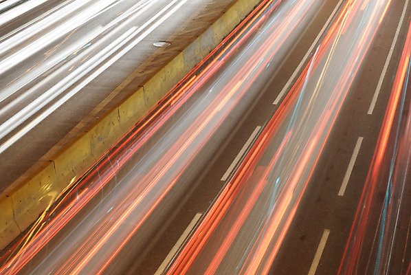 포토 JPG 해외이미지 도로 선 여행 이동 교통시설 자국 모션 자동차 추상 거리 사람없음 빨간색 빛 도시풍경 어둠 줄무늬 운전 도시 시간 고속도로 야간 소프트포커스 아스팔트 속도 바쁨 장면 대도시 야광 루트 블러 해외202004 해외포토 자연요소 길 육상교통 컬러 교통 컨셉 무늬 촬영기법 풍경 시설 파일형식 이미지허브