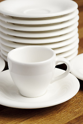 포토 JPG 해외이미지 그릇 식기 커피 음료 사람없음 컵 쌓기 카페 흰색 그룹 에스프레소 백자 해외202004 해외포토 컬러 모션 상점 도자기 파일형식 이미지허브