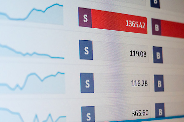 포토 JPG 해외이미지 백그라운드 돈 인터넷 비즈니스 미래 기술 사람없음 금융 경제 컴퓨터 디지털 스크린 모니터 자료 거래 정보 성장 시장 주식 가격 무역 외화 투자 이익 온라인 해외202004 해외포토 산업 컨셉 전자제품 재산 파일형식 이미지허브