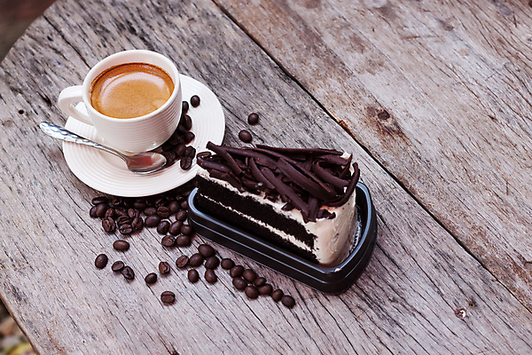 포토 JPG 해외이미지 전통문화 커피 음료 아침 콩 사람없음 목재 컵 갈색 케이크 초콜릿 거품 카페 원두 뜨거움 액체 아침식사 커피잔 향기 에스프레소 카페인 해외202004 해외포토 주간 나무 전통 식기 문화 컬러 재료 디저트 잔 곡류 상점 식사 냄새 파일형식 이미지허브