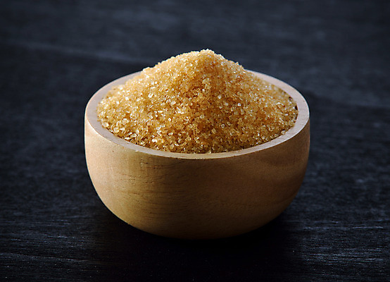 포토 JPG 해외이미지 식재료 검은배경 실내 사람없음 조미료 달콤 설탕 황설탕 해외202004 해외포토 백그라운드 내부 검은색 맛 향미료 파일형식 이미지허브