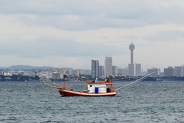 포토 JPG 해외이미지 모래 바다 섬 여행 하늘 낚시 휴가 어류 사람없음 파란색 항구 만 보트 바닷가재 속도 낚시꾼 포트 어장 망사 해외202004 해외포토 컬러 배_교통 교통시설 레저 수중동물 직물 가재 파일형식 이미지허브