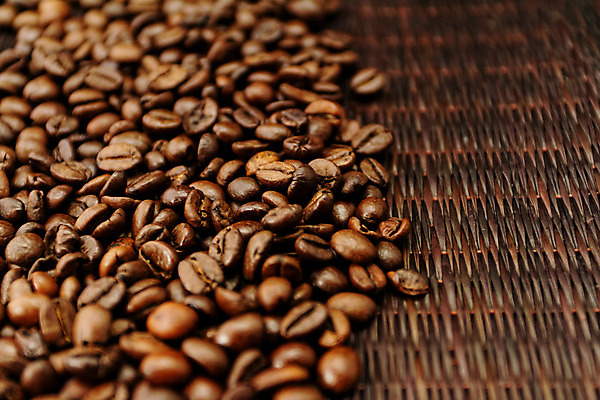 포토 JPG 해외이미지 식물 전통 디자인 커피 음료 백그라운드 재료 콩 프레임 미술 씨앗 사람없음 목재 장식 갈색 우주 상점 어둠 침묵 카페 수확 시골 거친 닫기 선택 맛 아침식사 굽기 질감 향기 아로마 내추럴 아라비카 옛날 카페인 스타일 카피스페이스 해외202004 해외포토 나무 컬러 컨셉 농업 모션 문화예술 곡류 식사 소리 공백 구이 냄새 파일형식 이미지허브