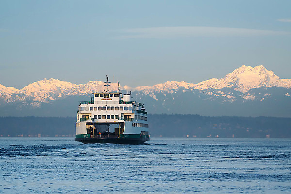 포토 JPG 해외이미지 바다 여행 교통시설 자동차 하늘 항해 사람없음 야외 물 일출 보트 함선 상업 네비게이션 시애틀 워싱턴 통근 해외202004 해외포토 자연요소 육상교통 교통 배_교통 노을 미국 시설 출근 파일형식 이미지허브