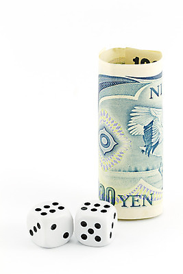 포토 JPG 해외이미지 아시아 여행 컨셉 돈 비즈니스 아이디어 동양인 사람없음 세로 초록색 금융 경제 글로벌 일본 도전 게임 흰색 시장 계획 위험 장애물 심볼 주사위 투자 전략 곤란 어려움 정책 카피스페이스 해외202004 해외포토 나라 컬러 놀이 인종 공백 재산 파일형식 이미지허브